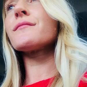 Meet your Posher, Cassandra